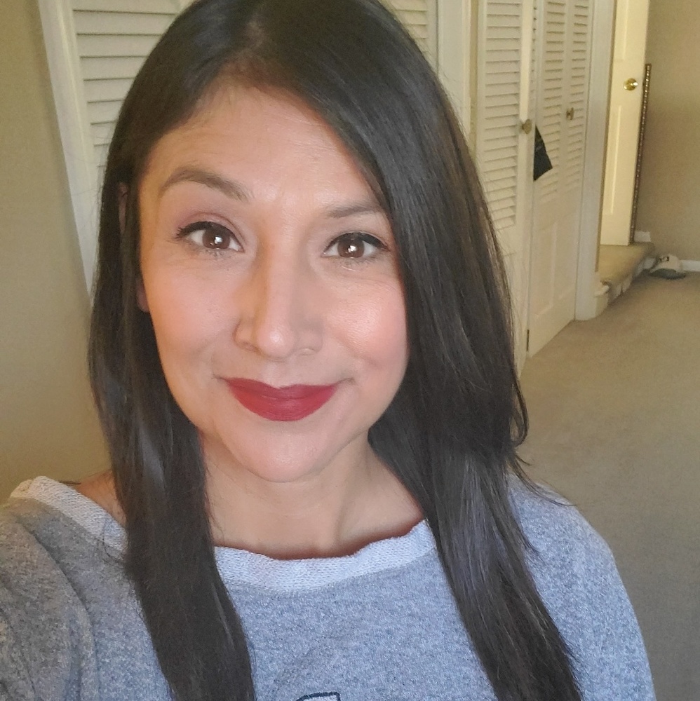 Meet your Posher, Elisa